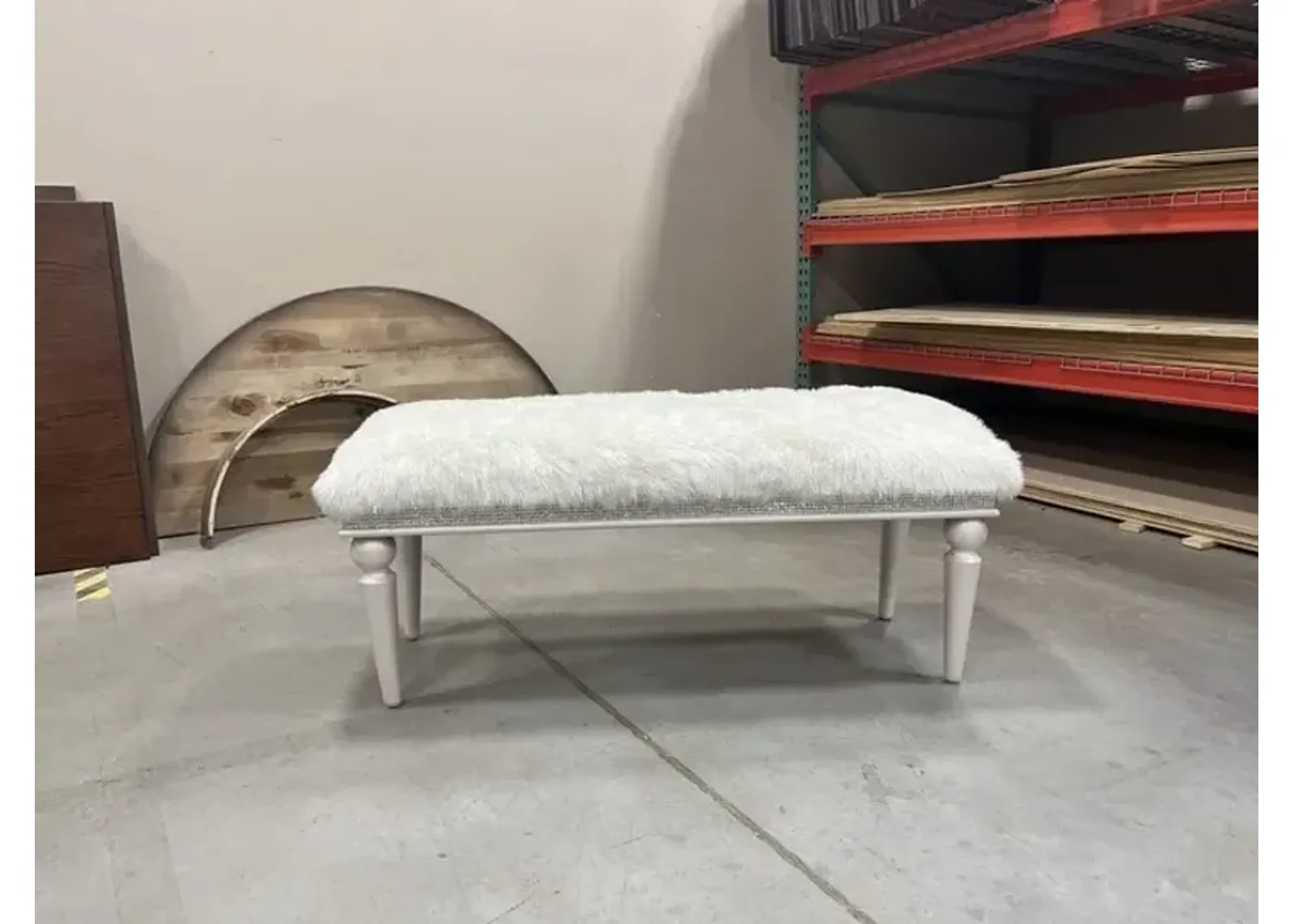 Factory Sample Michael Amini Glimmering Heights Bed Bench