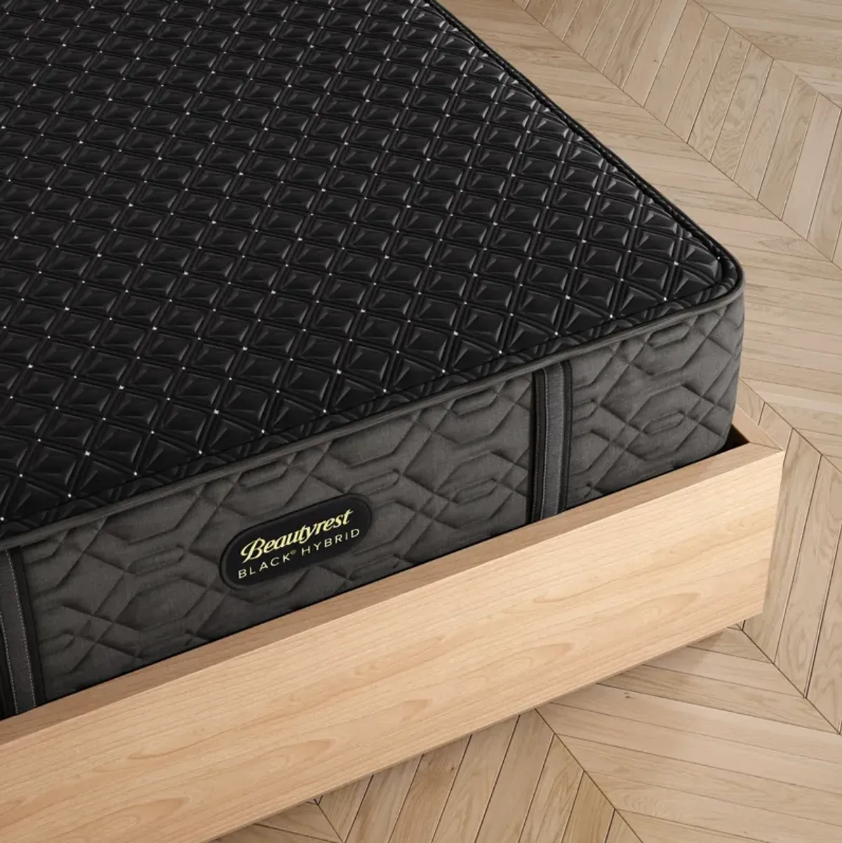 Beautyrest Black Series 3 Hybrid Firm Queen Mattress