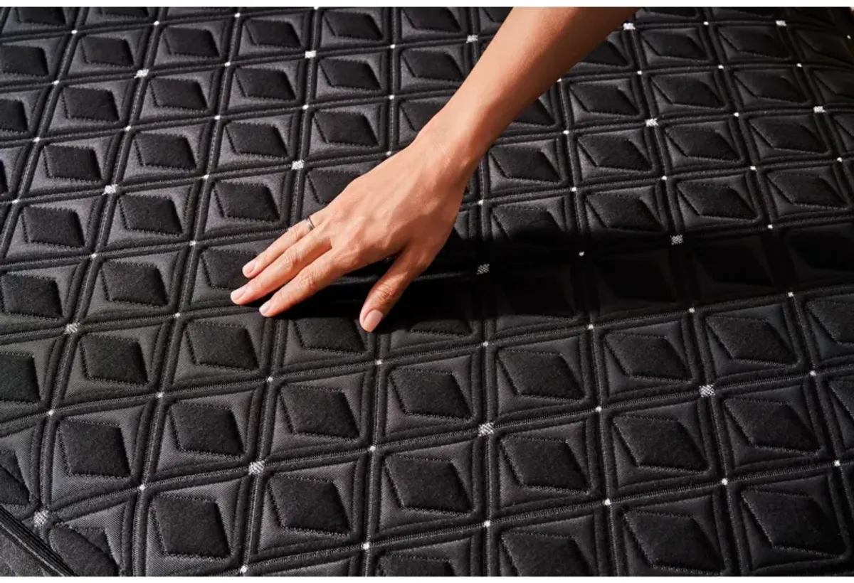Beautyrest Black Series 3 Hybrid Firm King Mattress