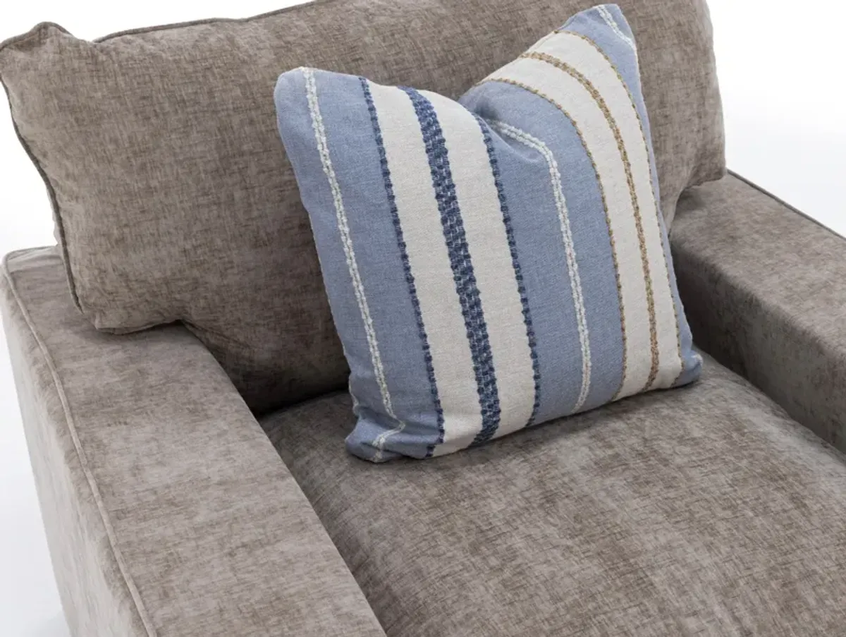 Troy Swivel Chair With Classic Deluxe Cushion