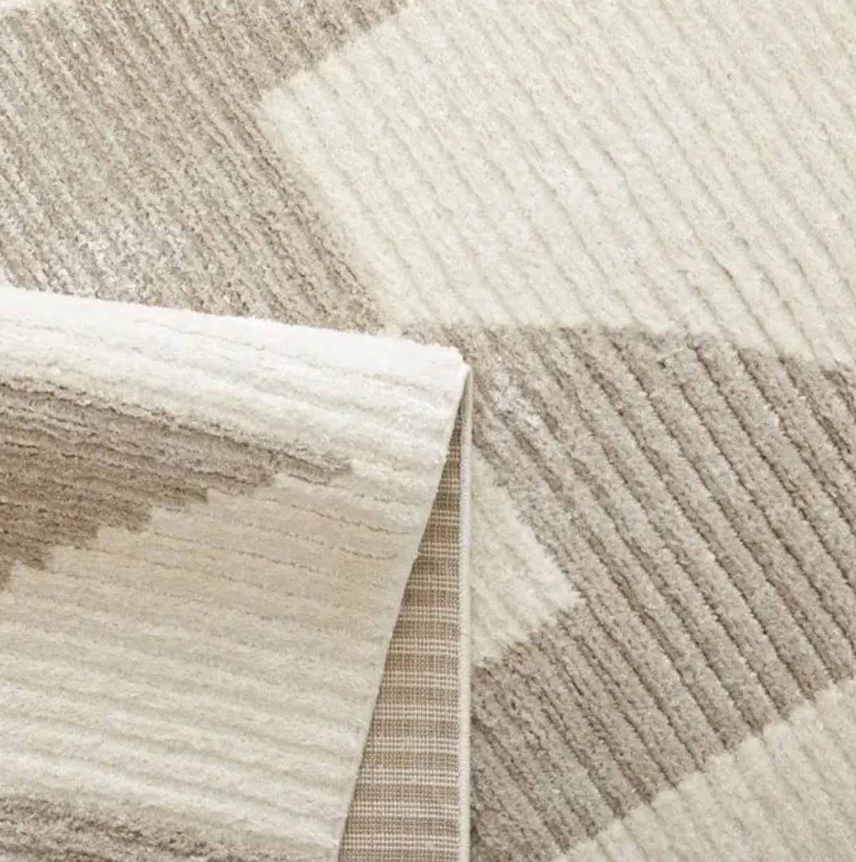 Etros Maki Cream/Tan Geo Area Rug 5'3"W x 7'3"L