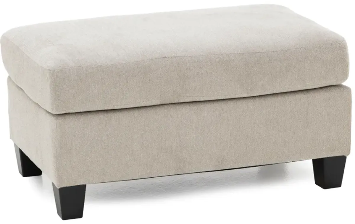 Willa Wide Ottoman
