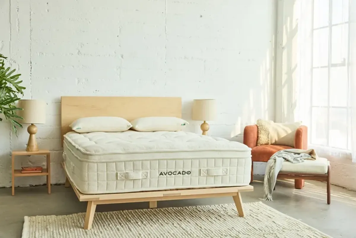 Luxury Organic Pillowtop Plush Queen Mattress