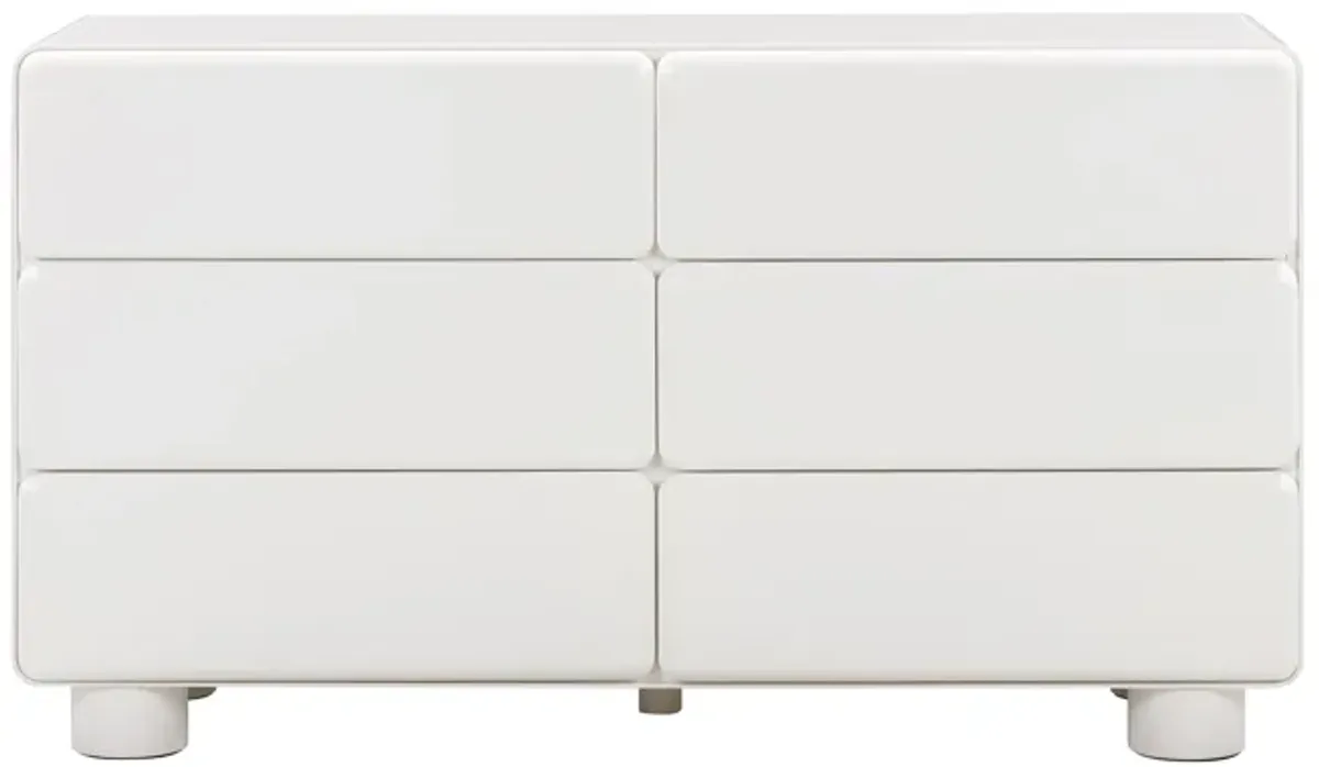 Tammy White 6-Drawer Dresser