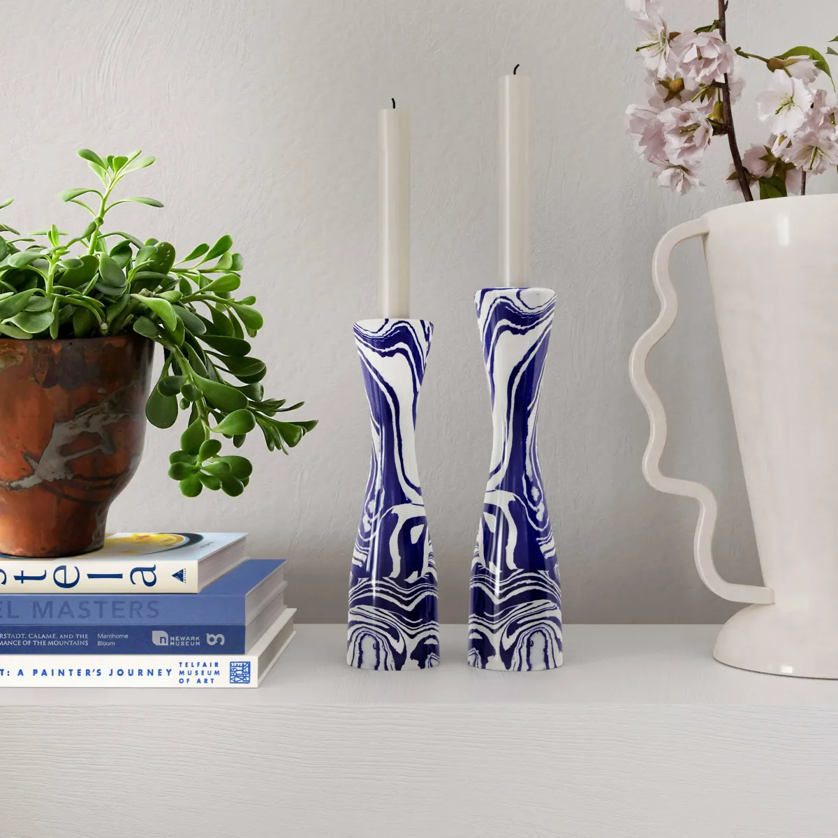 Serene Medium Candlestick