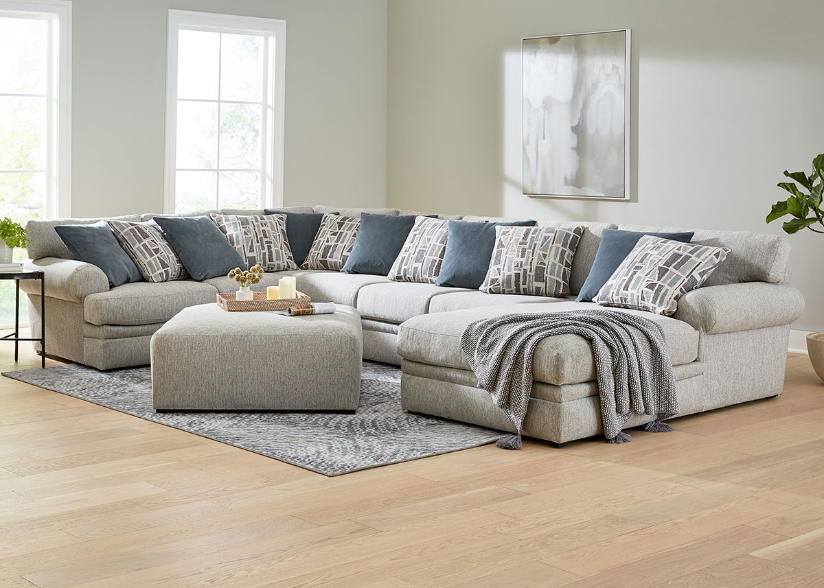 Chase 3 Pc. Sectional W/ Armless Sofa & Chaise