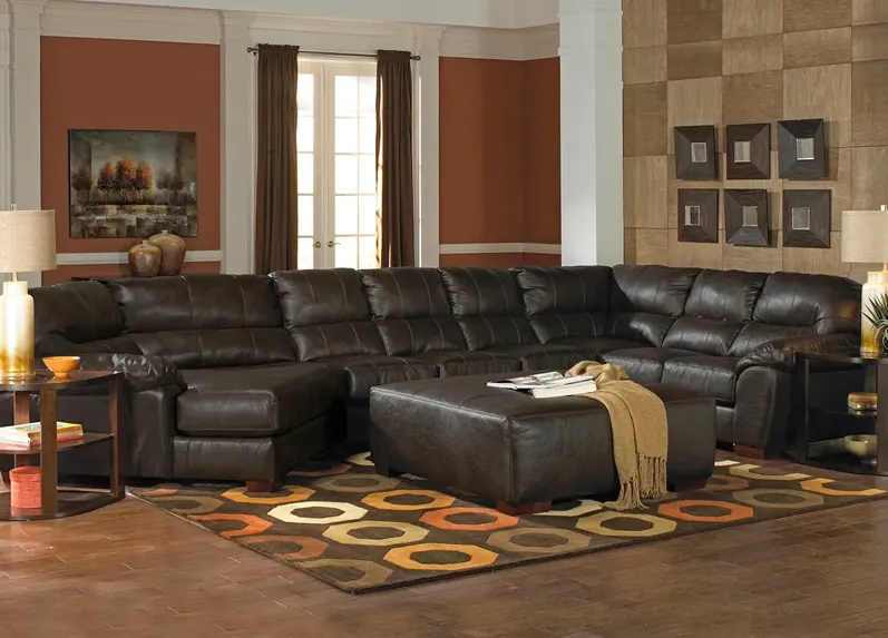 Liam Godiva 3 Pc. Sectional W/ Cuddler Chaise (Reverse)