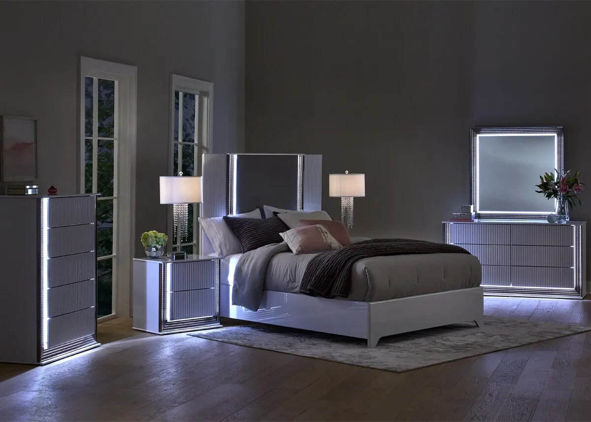 Lumina White 8 Pc. King Bedroom