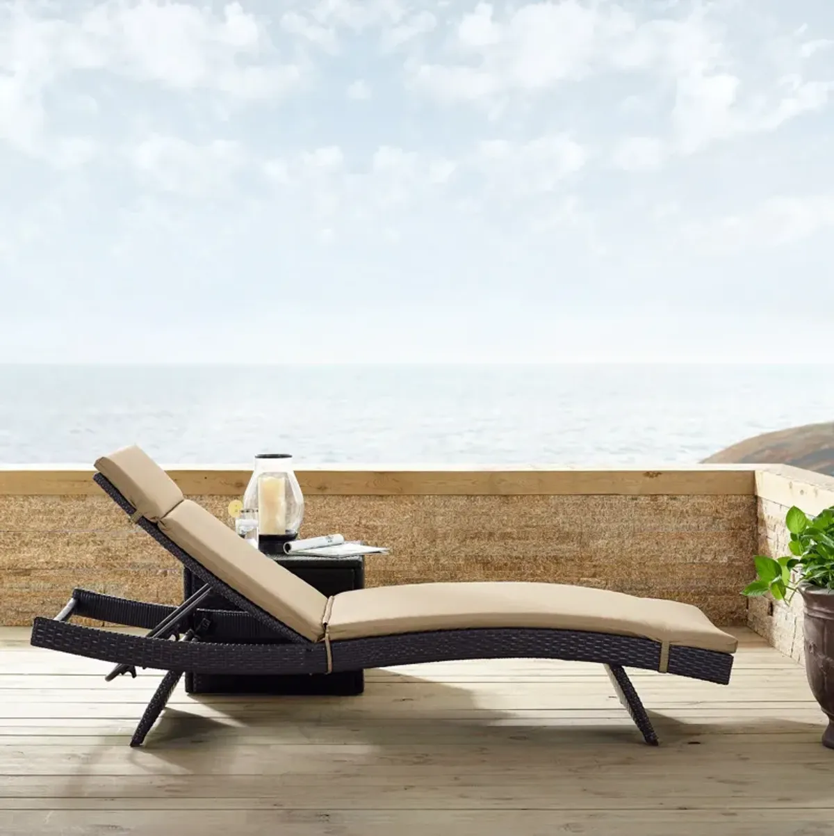 Isla Outdoor Chaise Lounge - Mocha