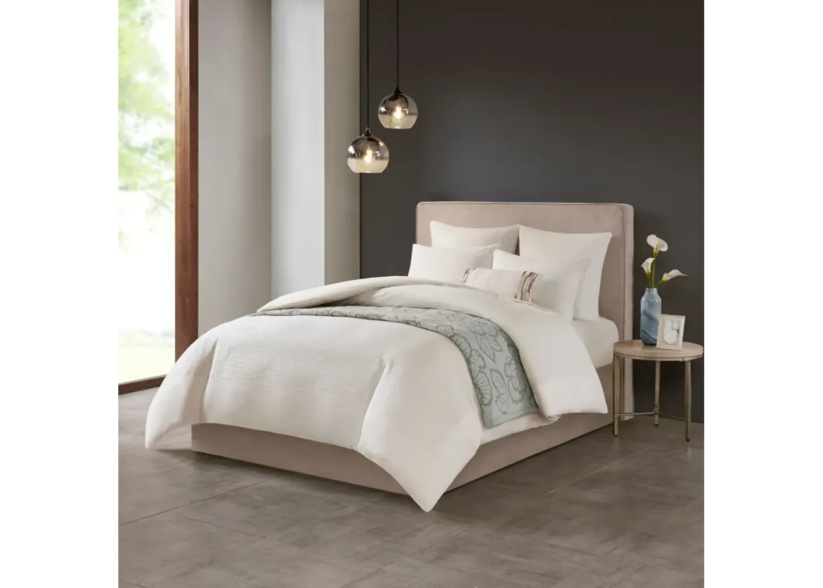 Aurelia Full/Queen Comforter Set