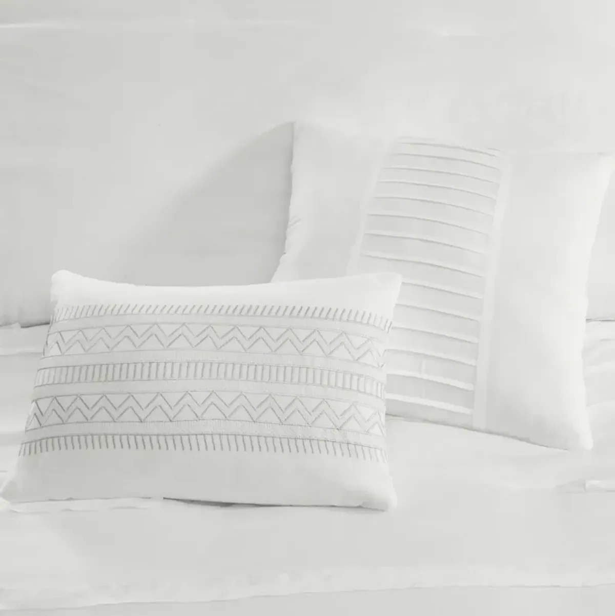 Jaycee Queen Comforter Set - White