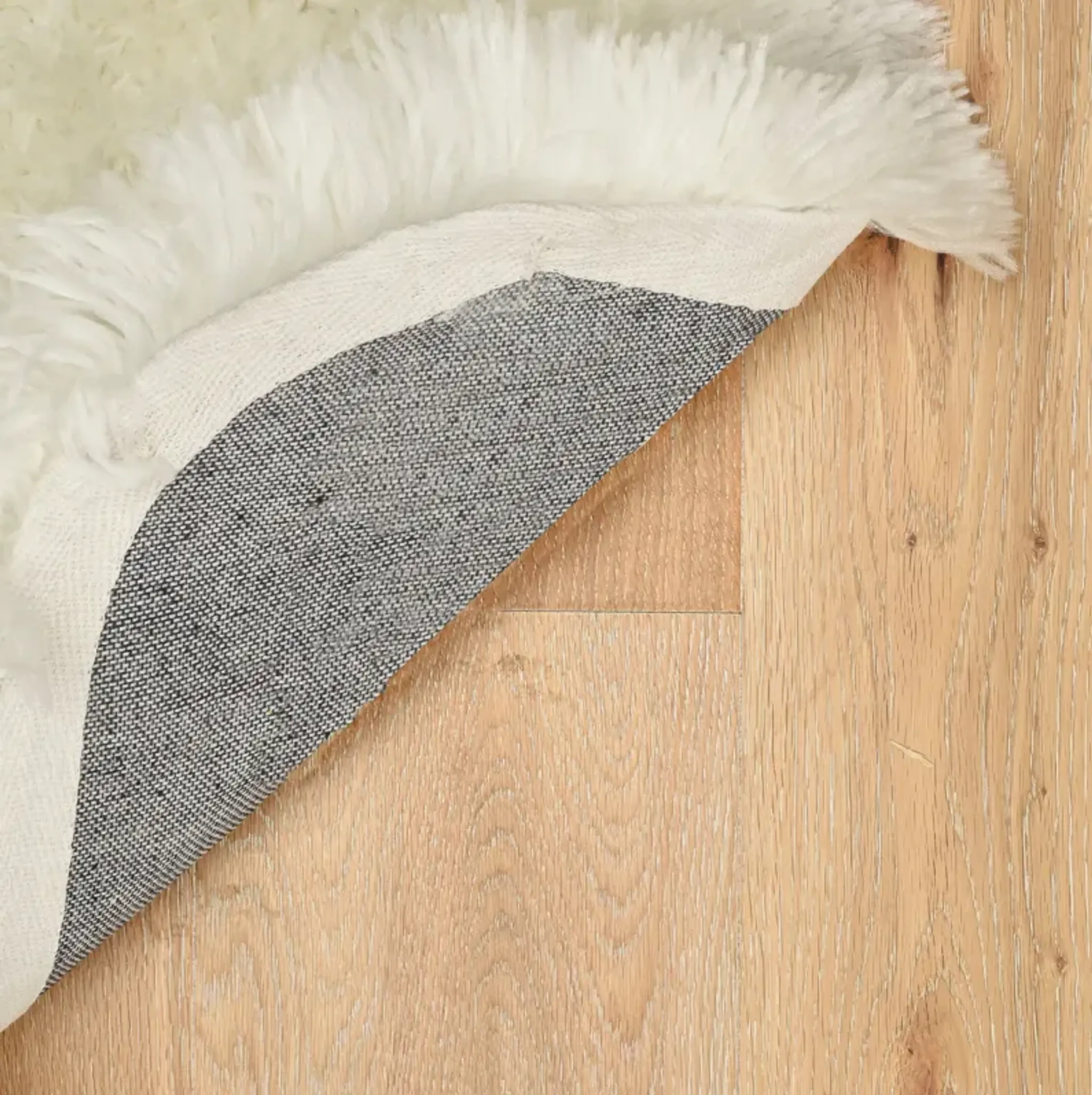 Faux Lamb Skin 4 X 6 Area Rug Ivory Value City Furniture | Furniture.com