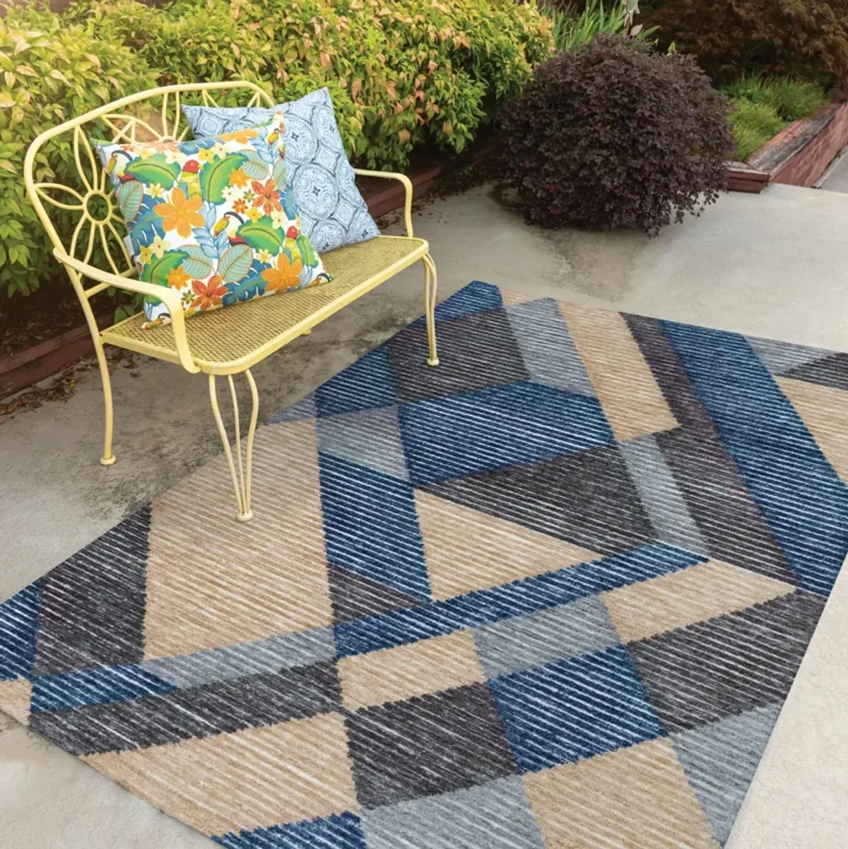 Cybal 5 X 8 Indoor/Outdoor Area Rug - Blue