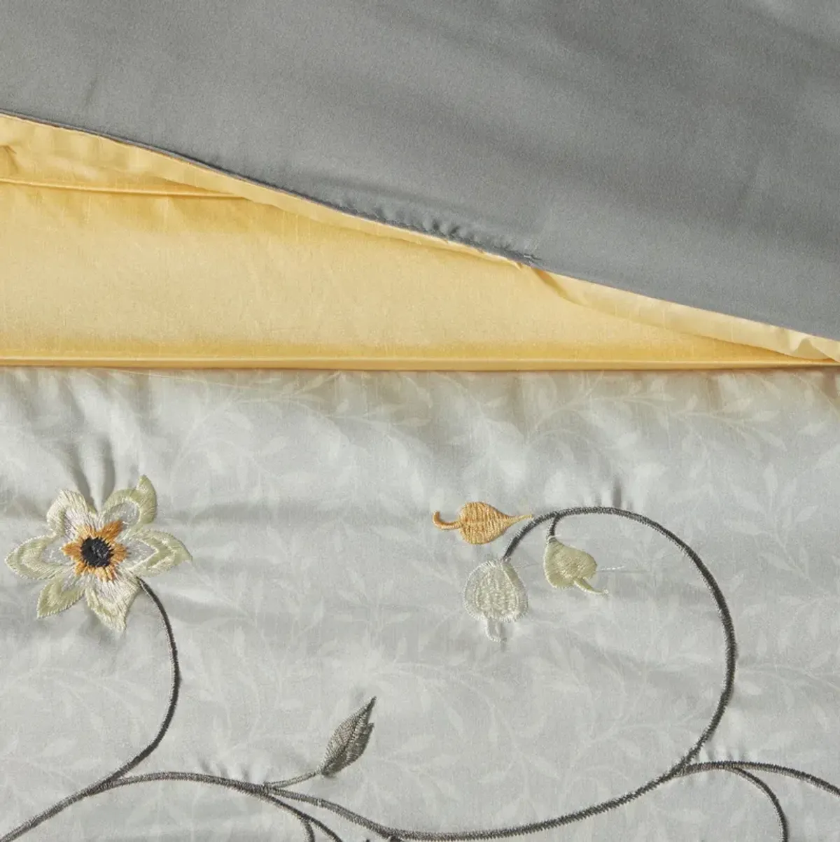 Clara Queen Comforter Set - Yellow