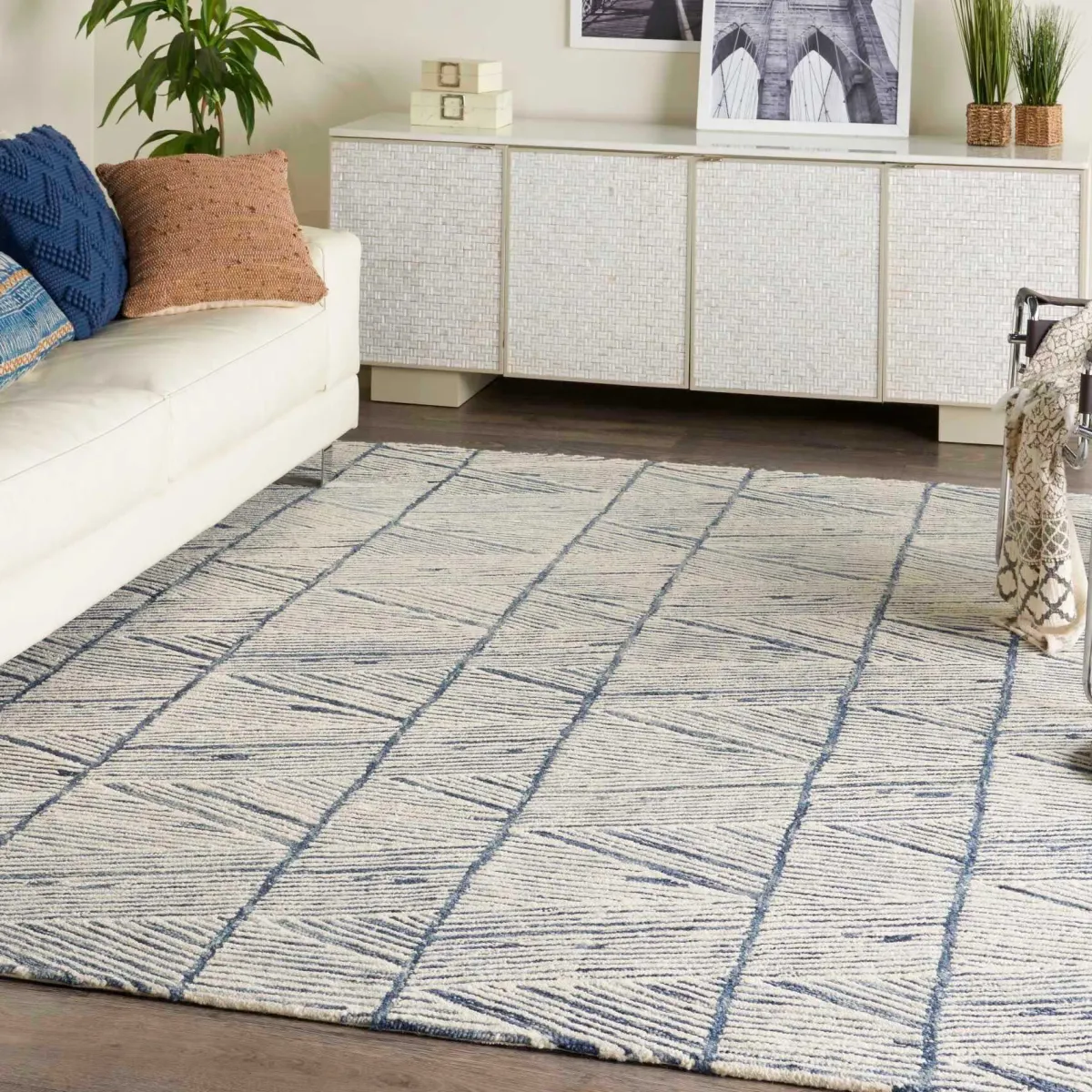 Berlin 5' x 7' Area Rug - White/Blue