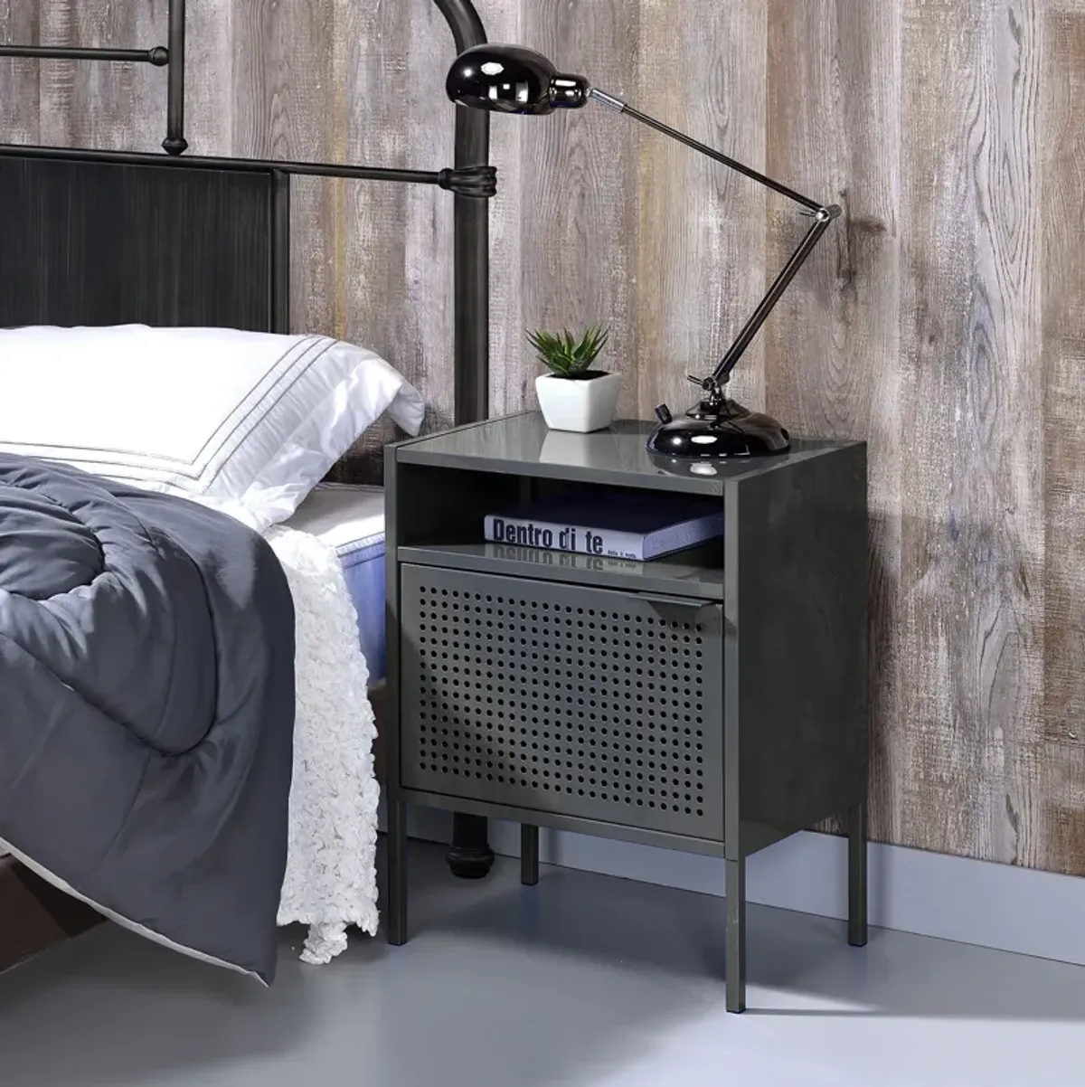 Seward Nightstand with USB Charging - Gray