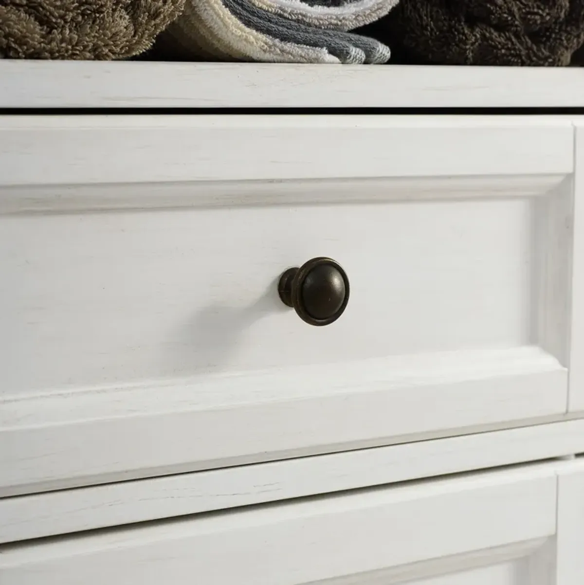 Pierre Linen Cabinet - White