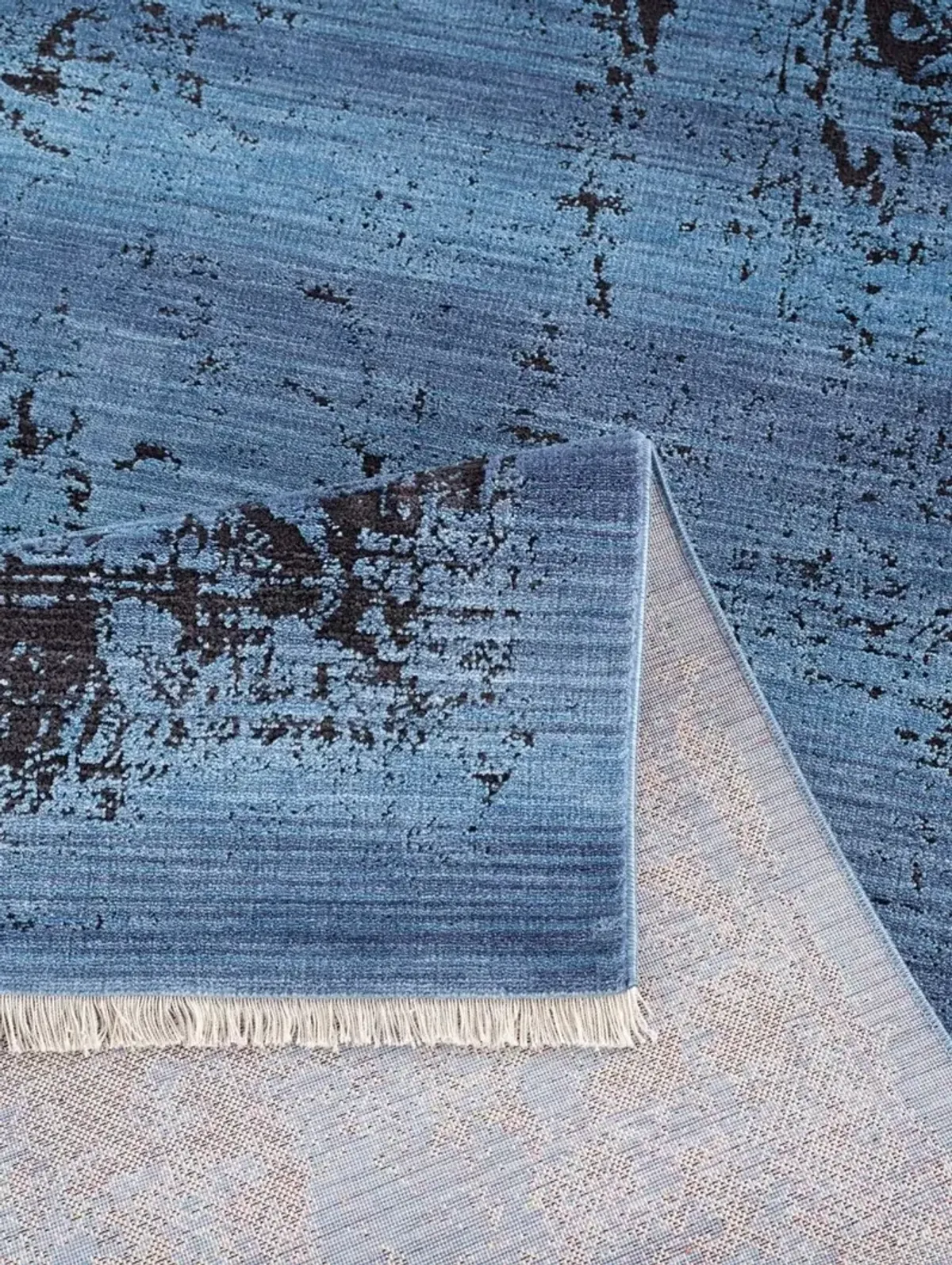 Tasha 5' x 8' Area Rug - Blue/Black