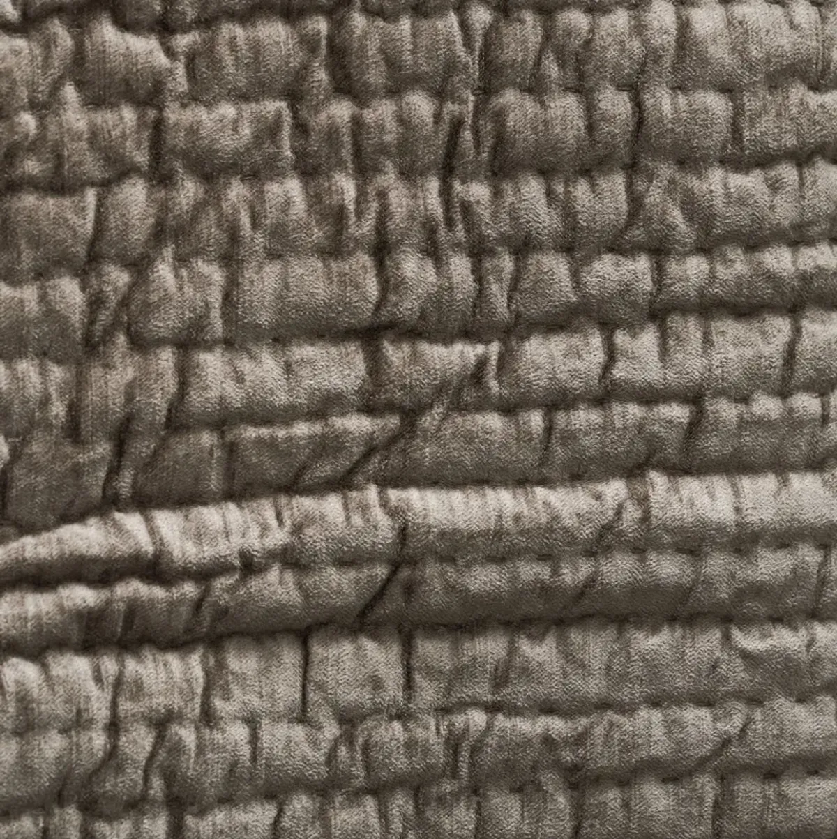 Bari Velvet King Quilt - Desert