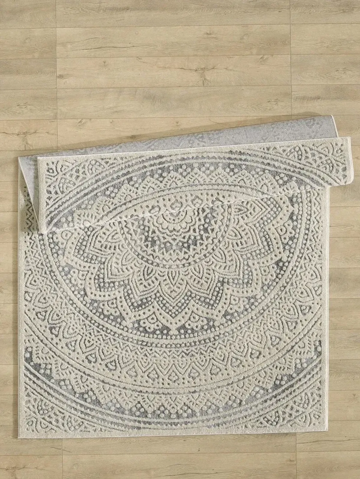 Esona 8' x 10' Area Rug - Cream/Gray