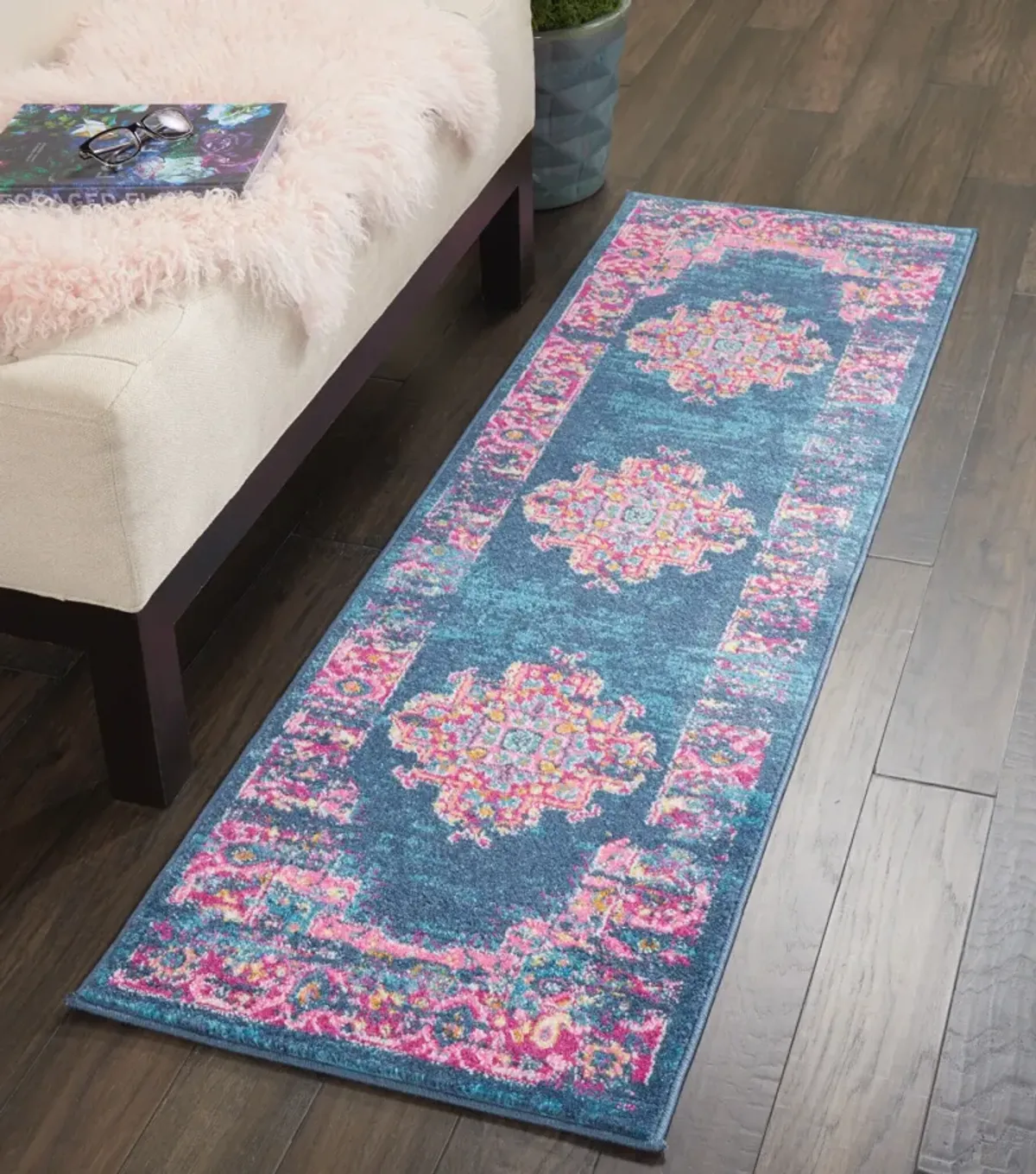 Tralee 2' x 6' Runner Rug - Blue