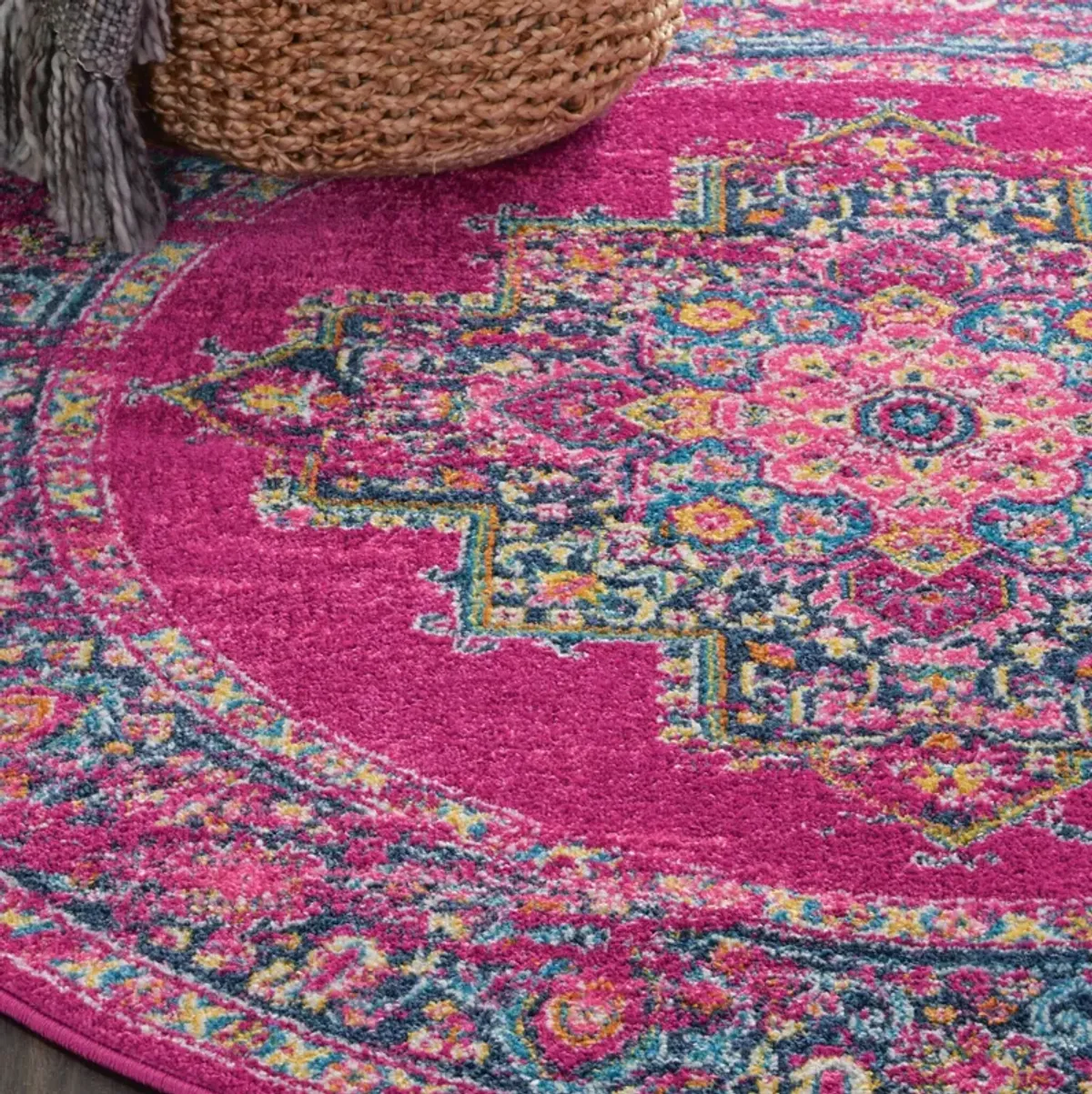 Tralee 4' Round Area Rug - Fuchsia