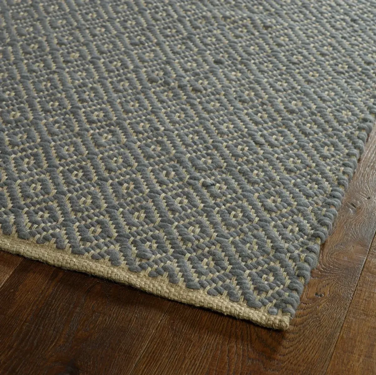 Skylene 2' x 3' Area Rug - Slate