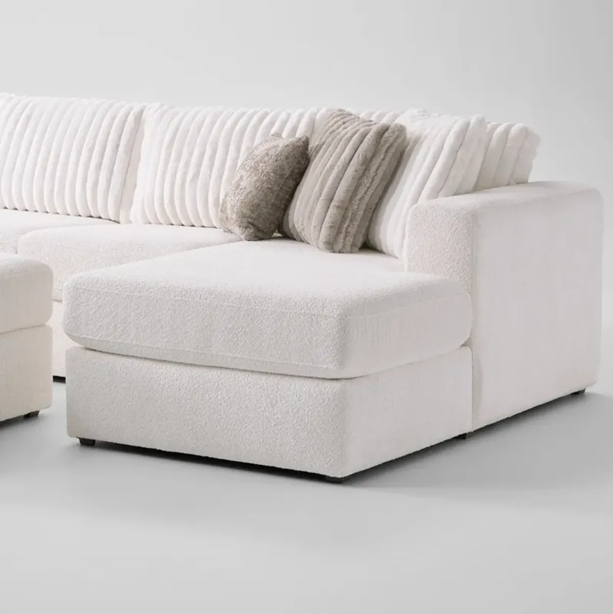 Nori 4-Piece Sectional with Right-Facing Chaise and Ottoman - White