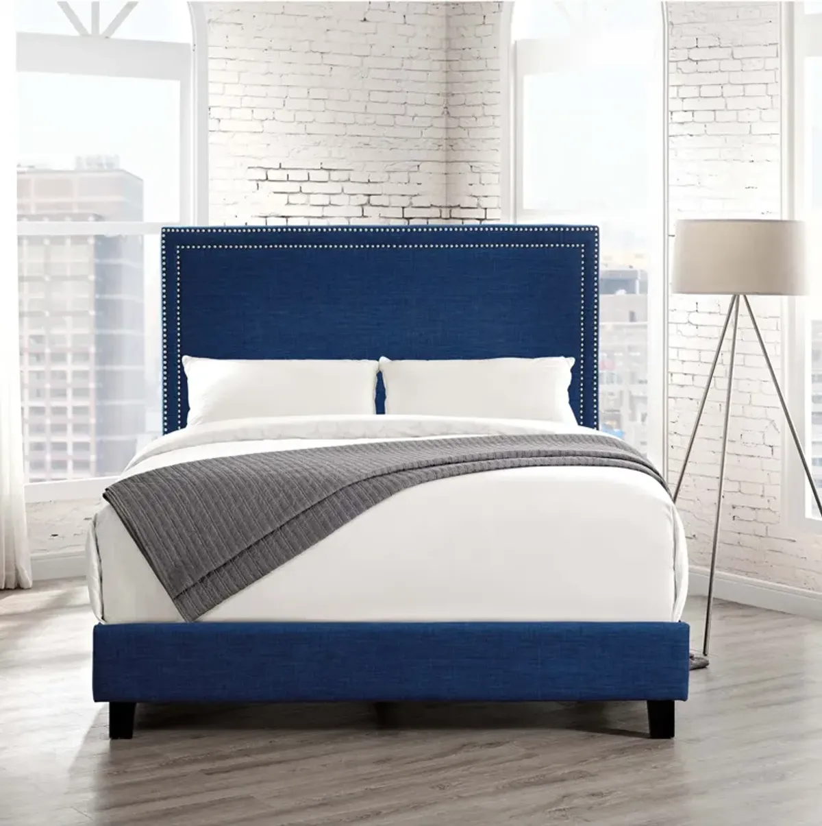 Itzel Queen Upholstered Platform Bed - Blue