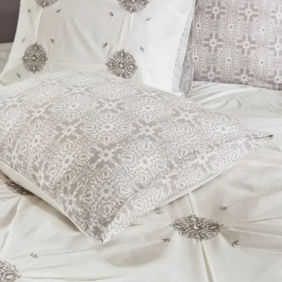 Angela Full/Queen Reversible Comforter Set - Ivory