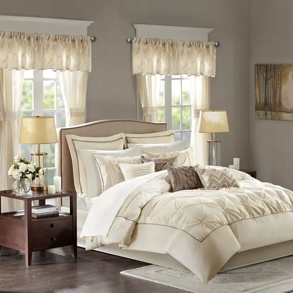 Valeah Queen Complete Room Set - Ivory