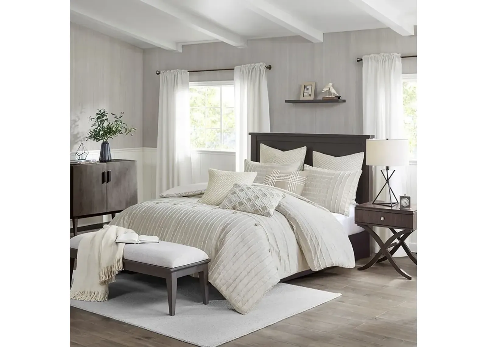 Korey Queen Comforter Set - Ivory