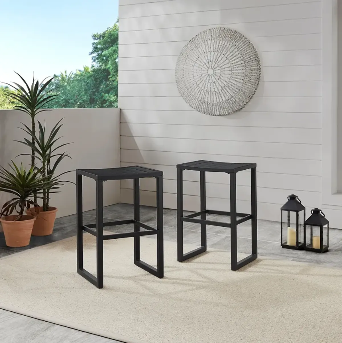 South Hampton Outdoor Bar Table and 2 Bar Stools - Black