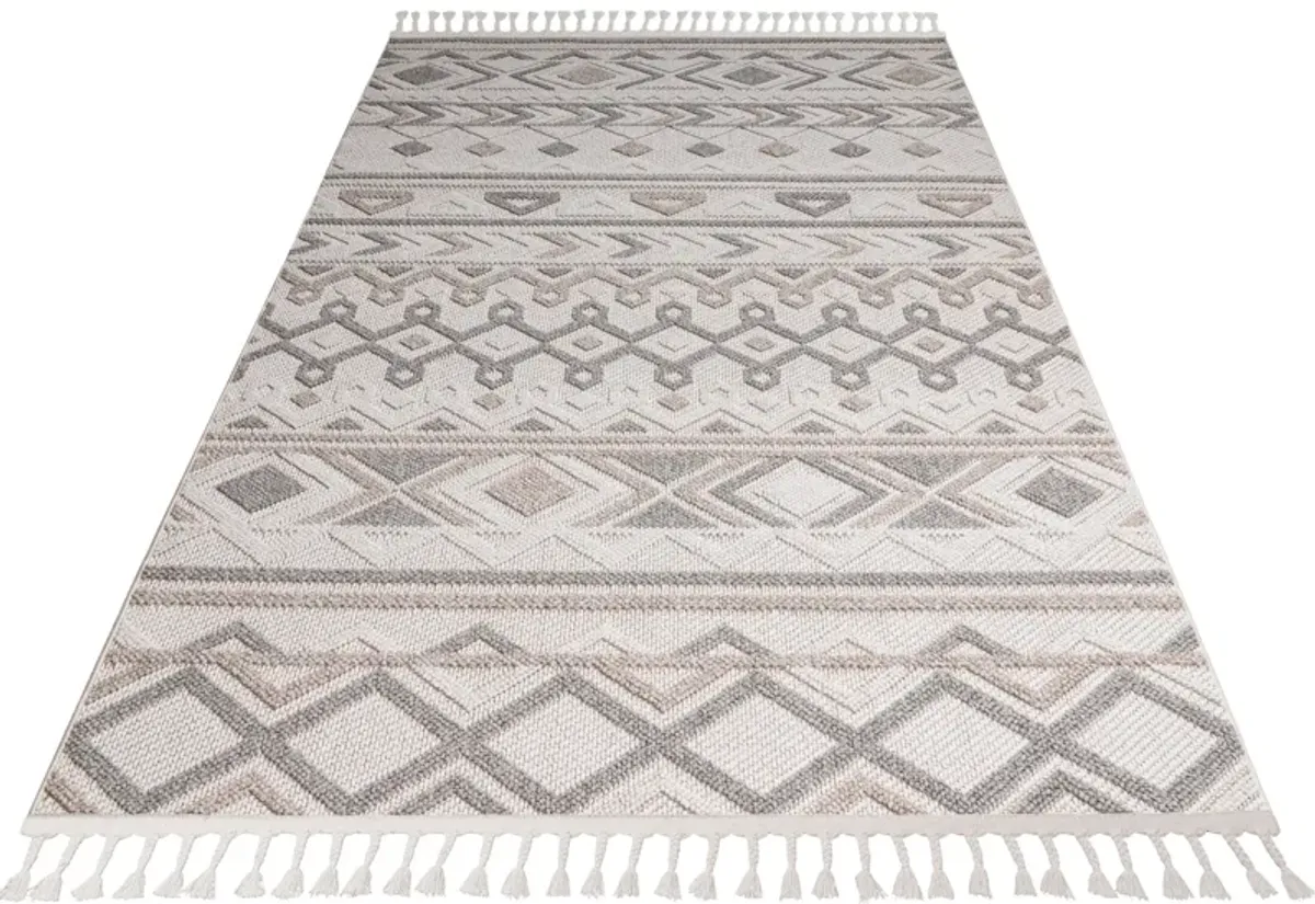 Arwen 8' x 10' Area Rug - Beige/Gray