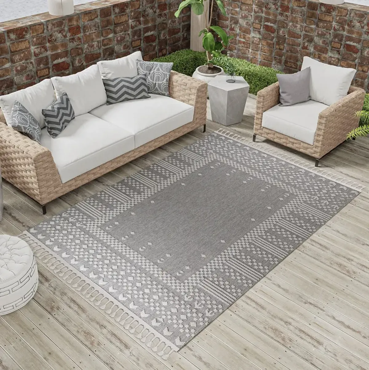 Jude 5' x 8' Area Rug - Gray/Beige