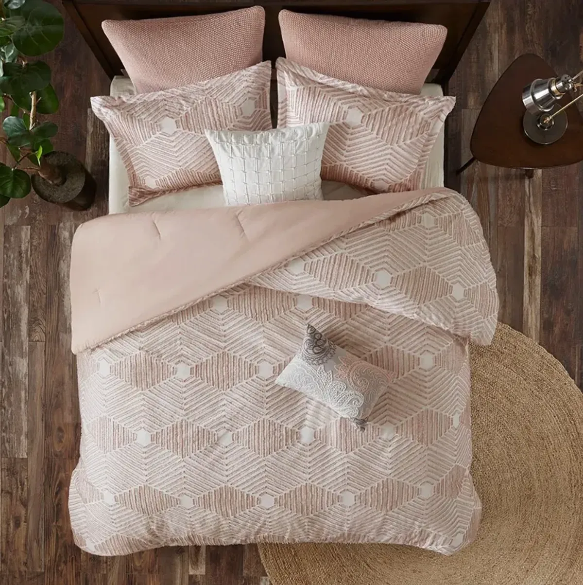 Draven King/California King Comforter Set - Blush