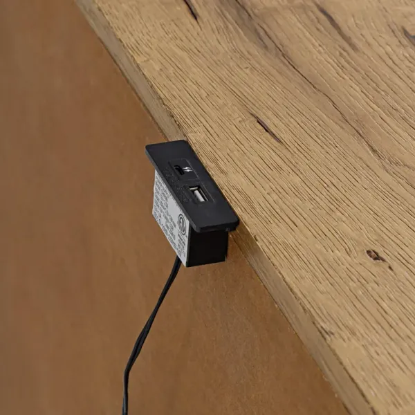 Wyatt 6-Piece Bedroom Set with Dresser, Mirror, and Nightstand - Queen