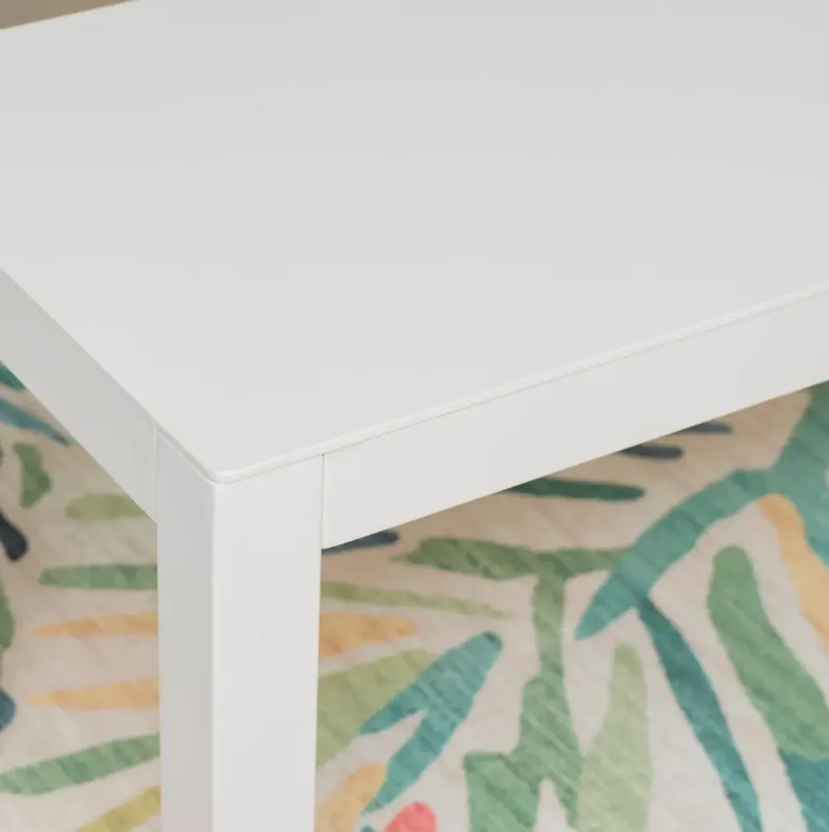 South Hampton Outdoor Dining Table, 2 Chairs and 2 Benches - White