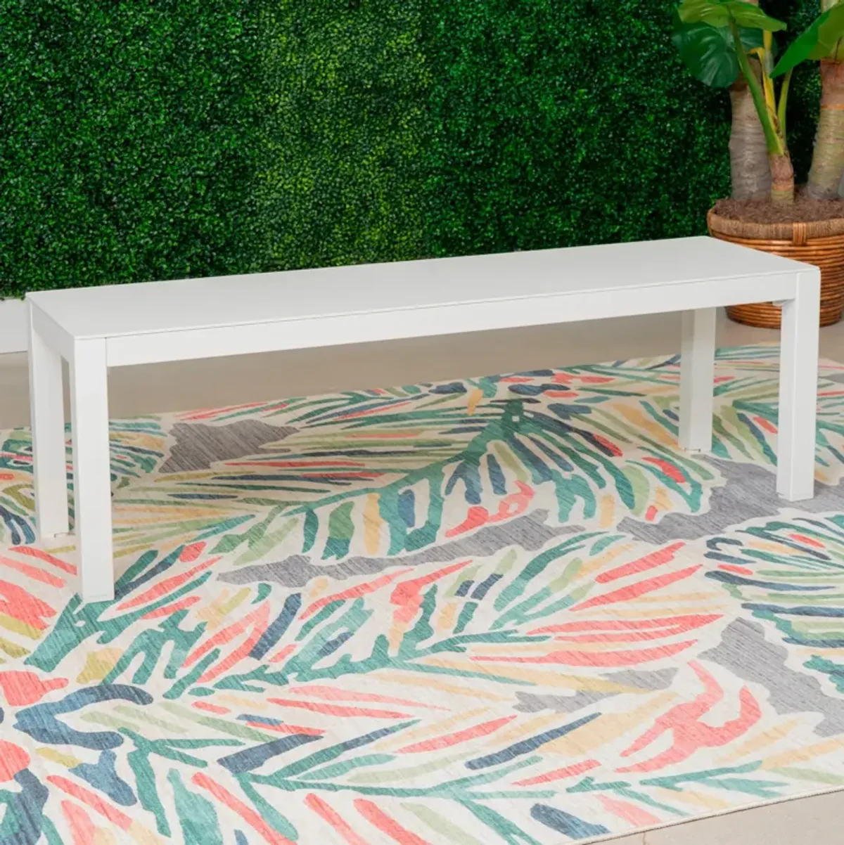 South Hampton Outdoor Dining Table, 2 Chairs and 2 Benches - White