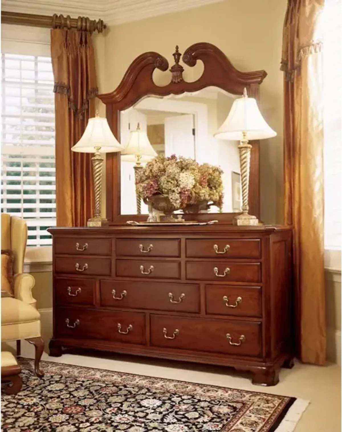 Triple Dresser