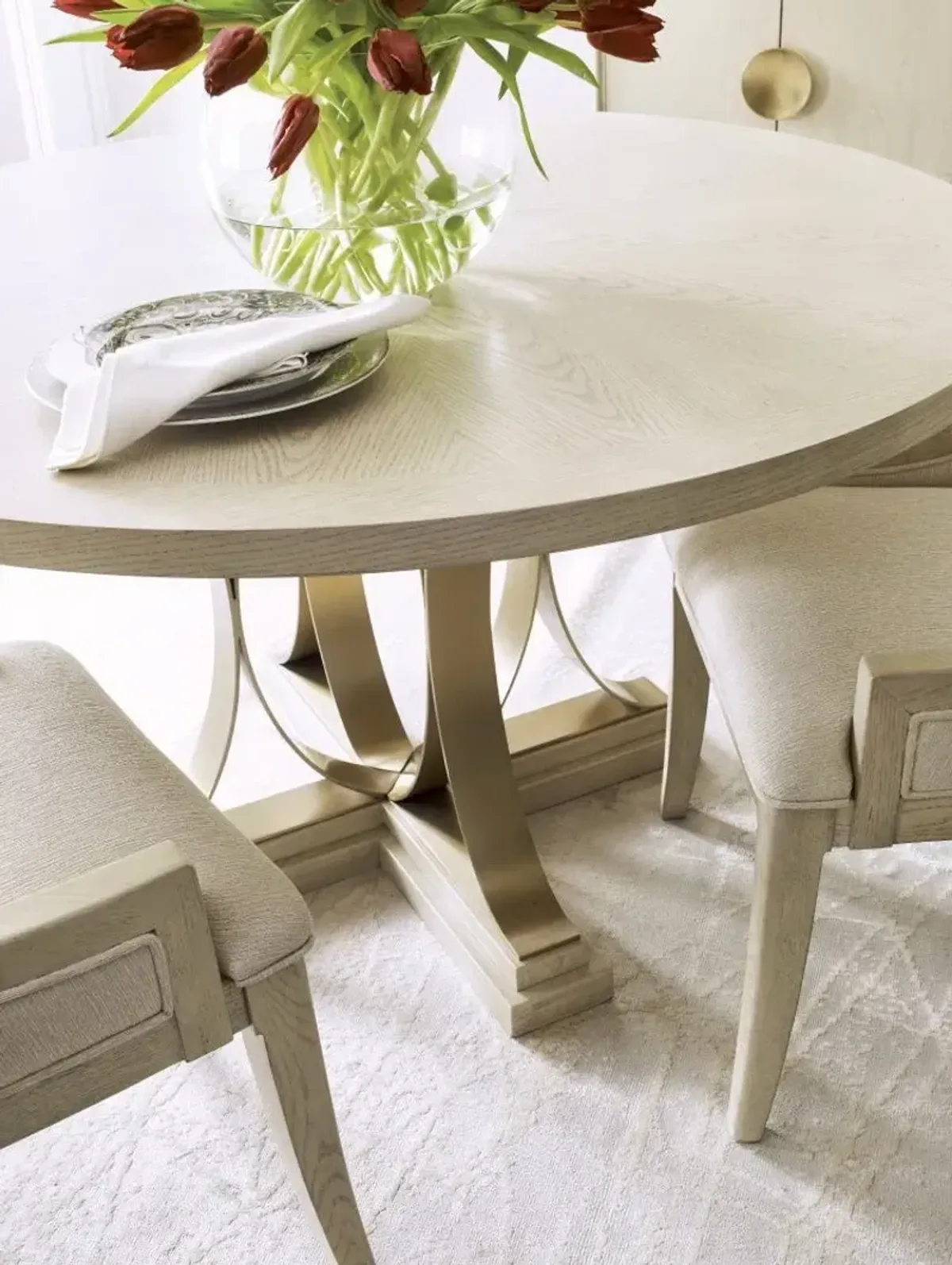 Plaza Dining Table Complete