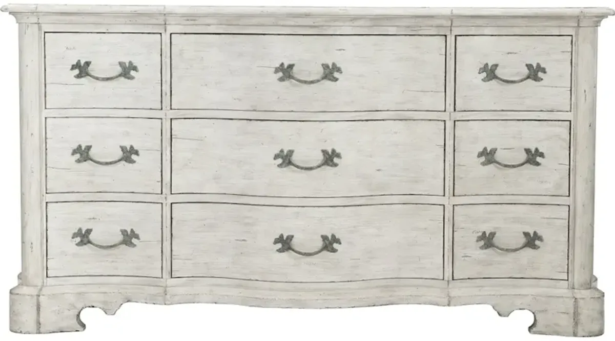 Mirabelle Dresser