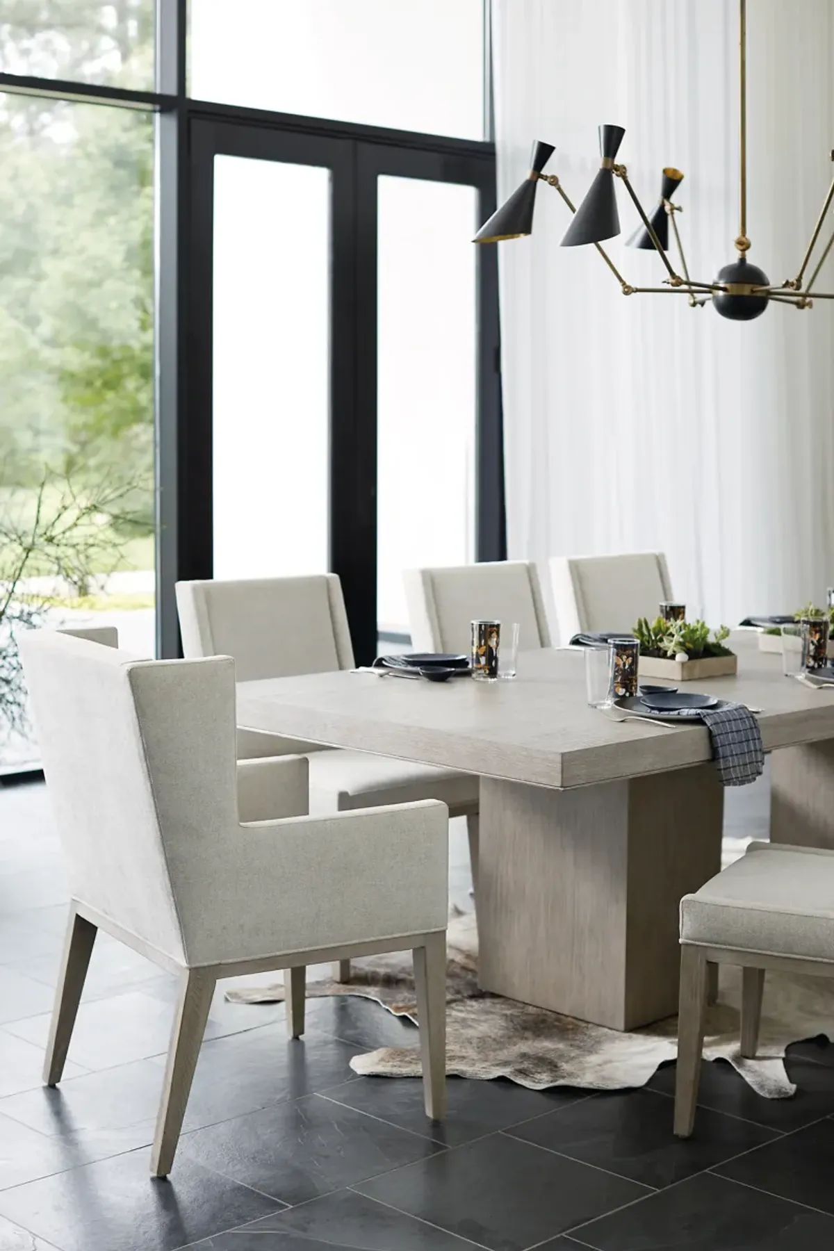 Linea Side Chair