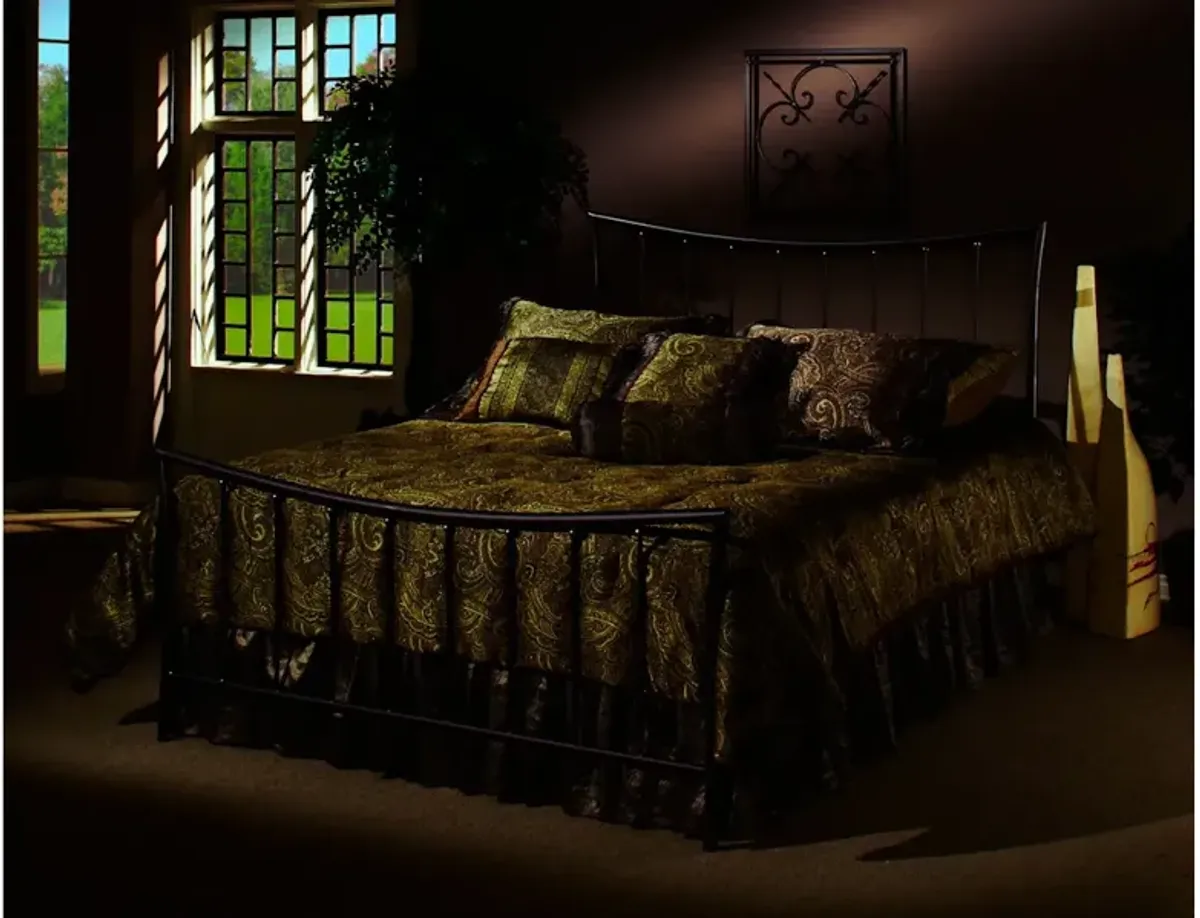 Edgewood Bed Set - Queen - Rails not included