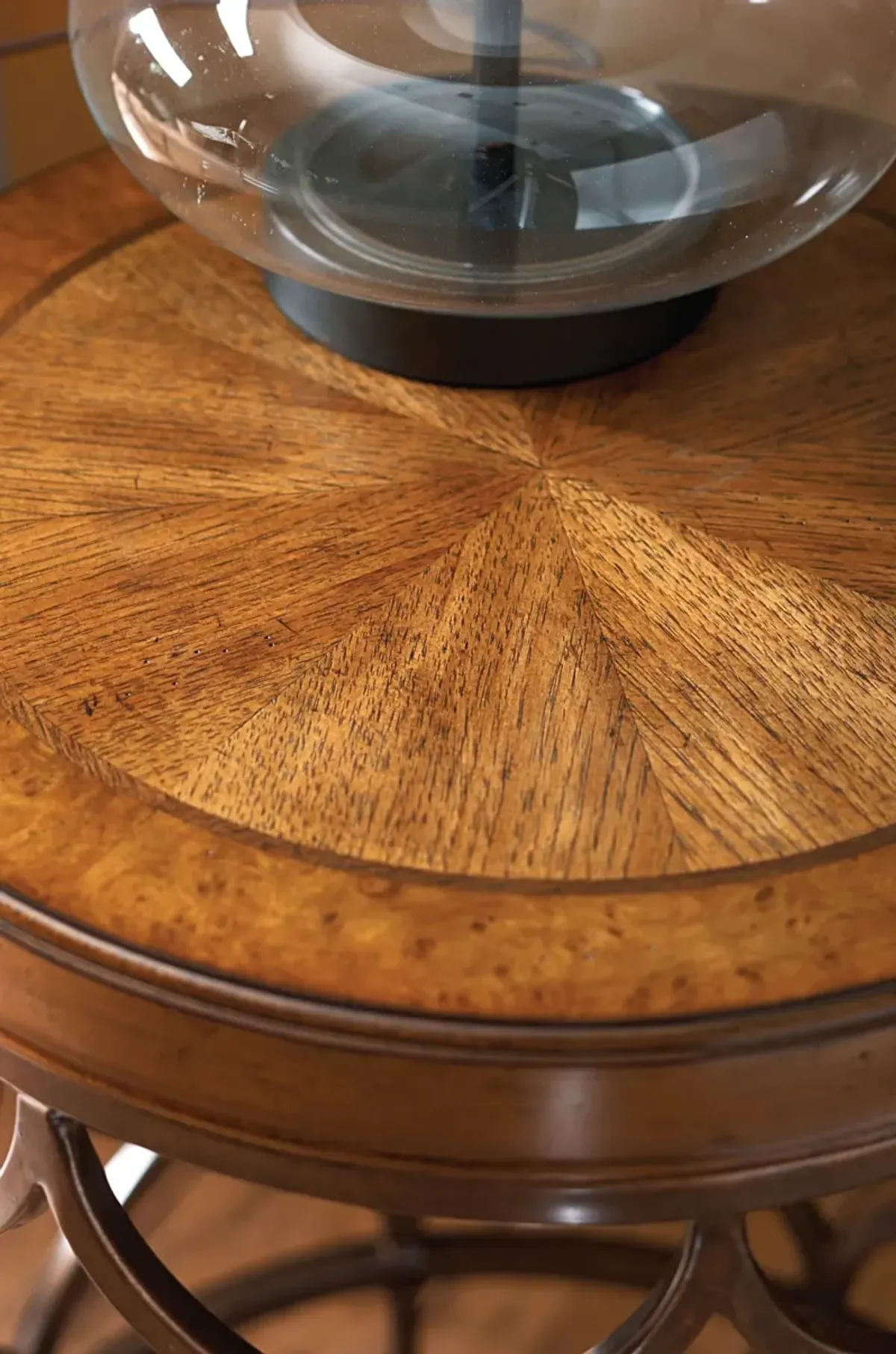 Round Lamp Table