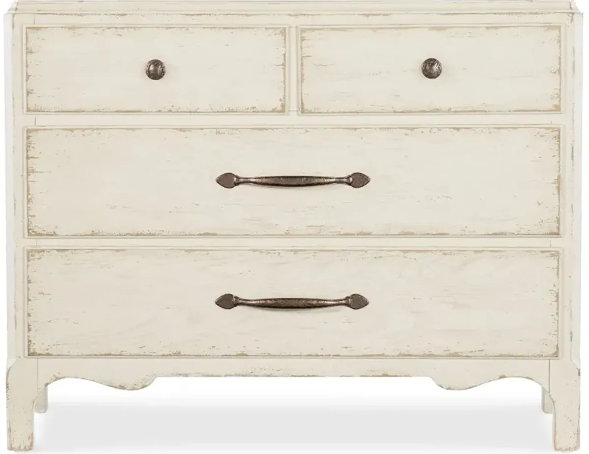 Americana Bachelor Chest