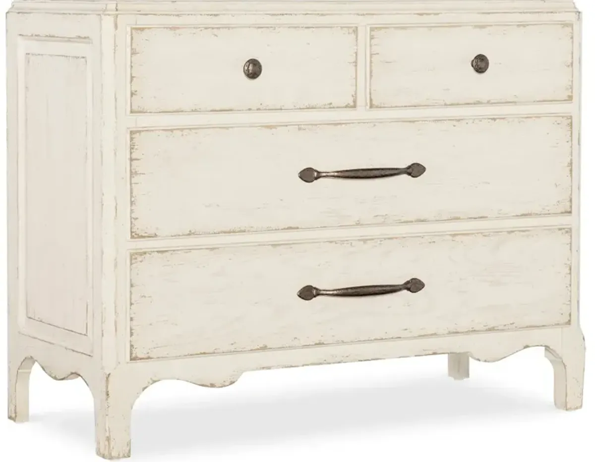 Americana Bachelor Chest