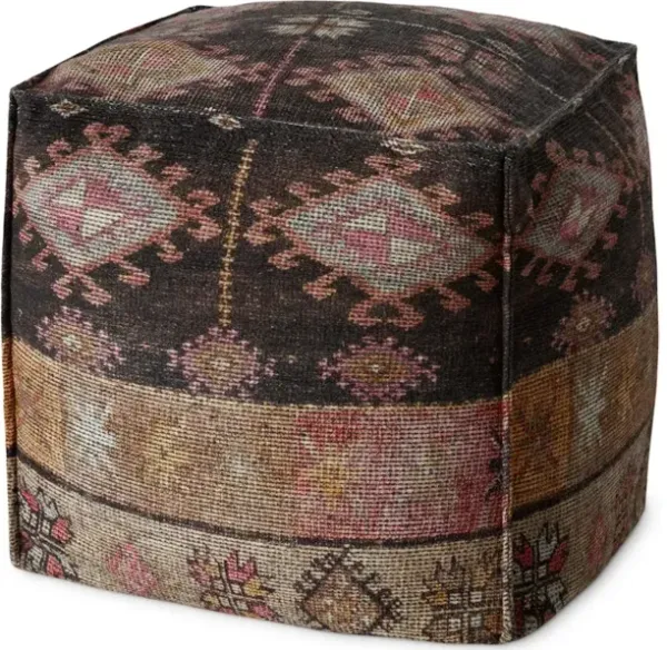 18 X 18 X 18 POUF