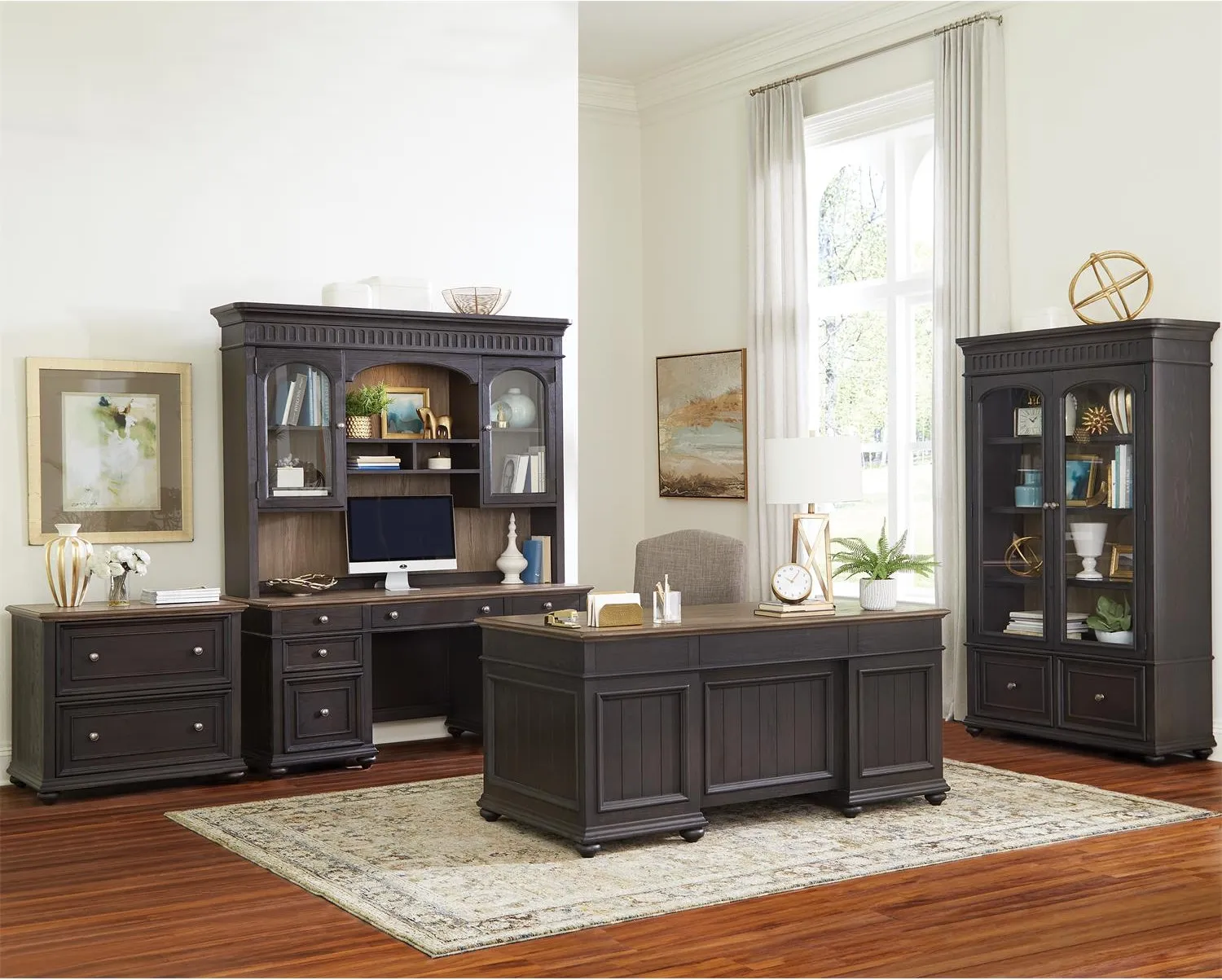 Credenza Hutch