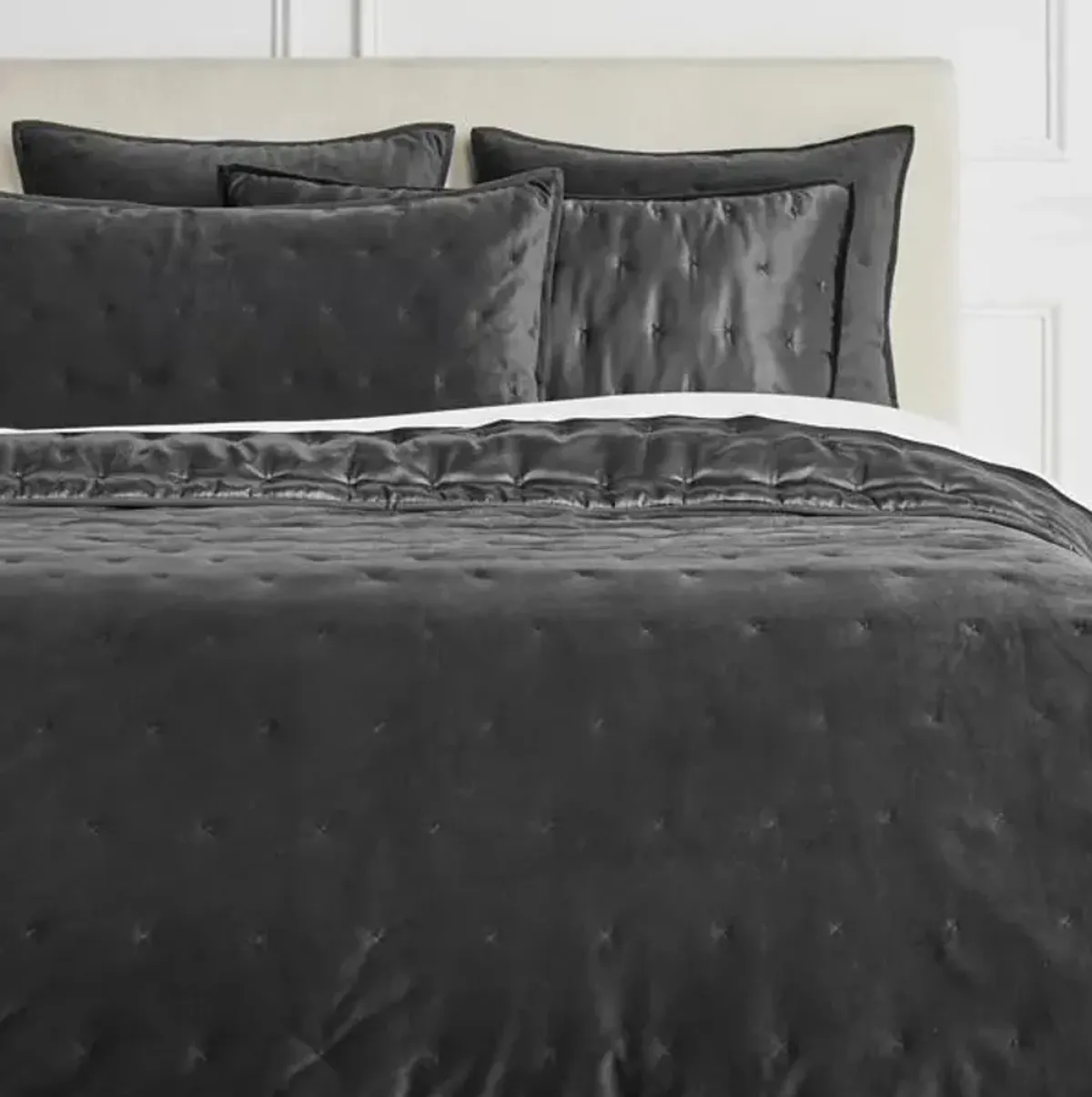 Ayla Reversible Bedding - Black